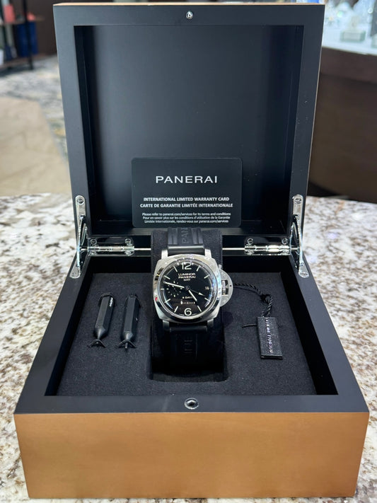 2021 Panerai Luminor 8 Days GMT PAM00233