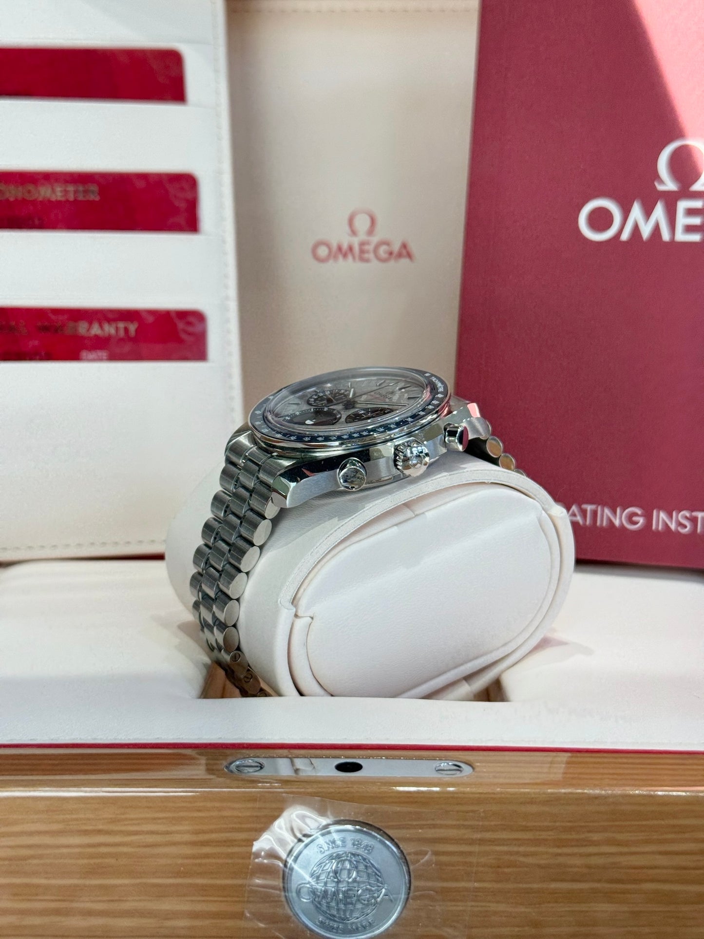 2025 Omega Speedmaster Moonphase 304.30.43.52.06.001