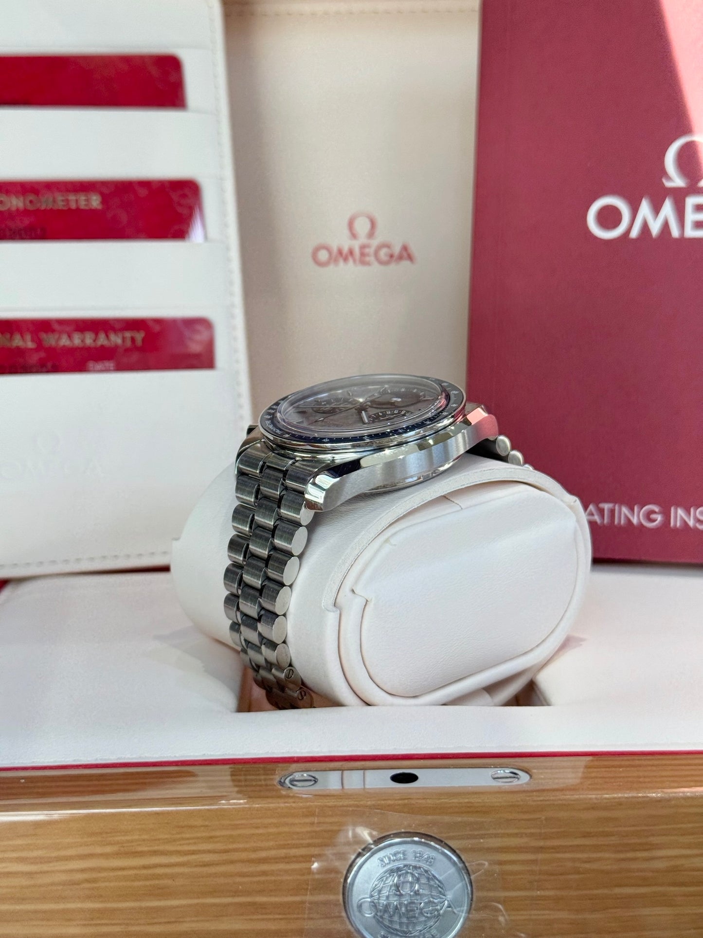 2025 Omega Speedmaster Moonphase 304.30.43.52.06.001