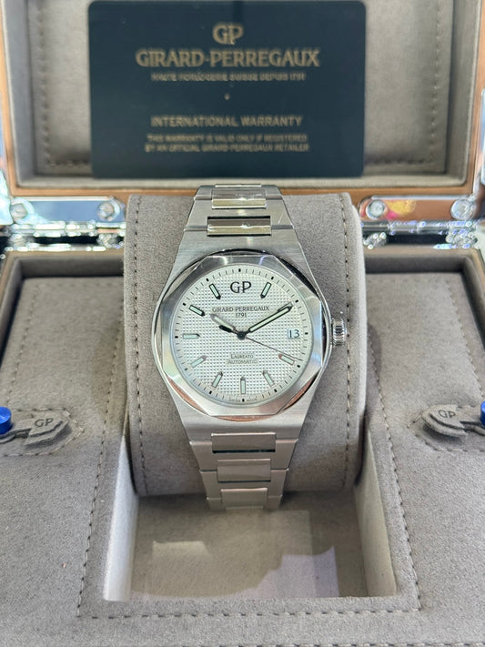 Girard-Perregaux Laureato 81010-11-131-11A