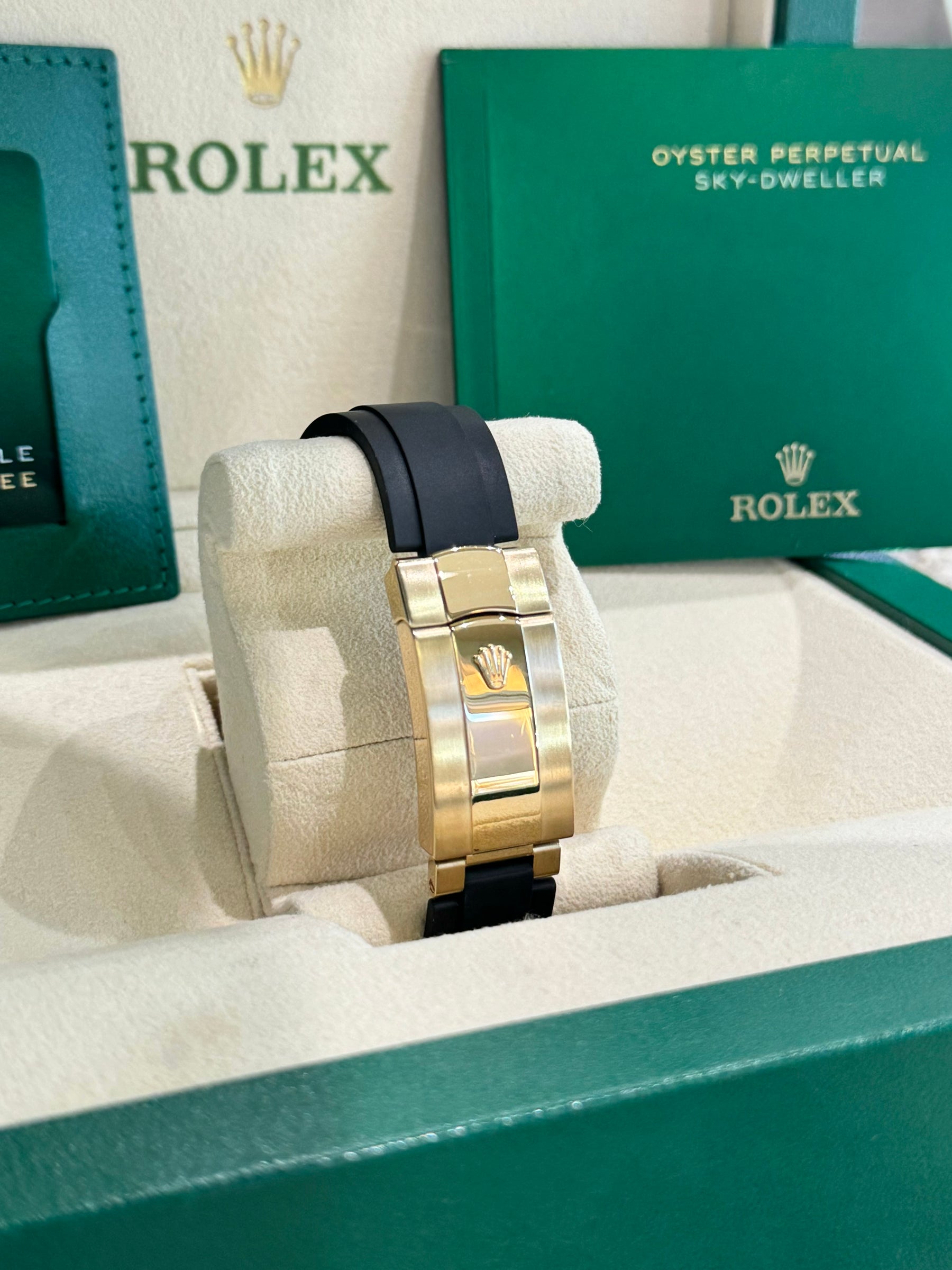 2022 Rolex Sky-Dweller 326238