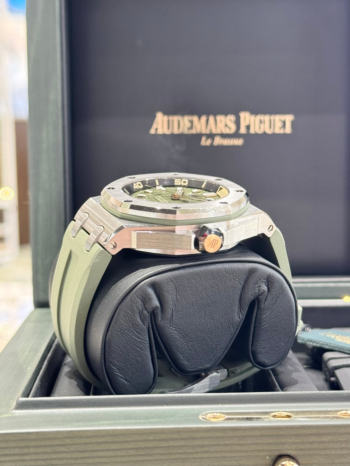 2023 Audemars Piguet Royal Oak Offshore Diver 15720ST