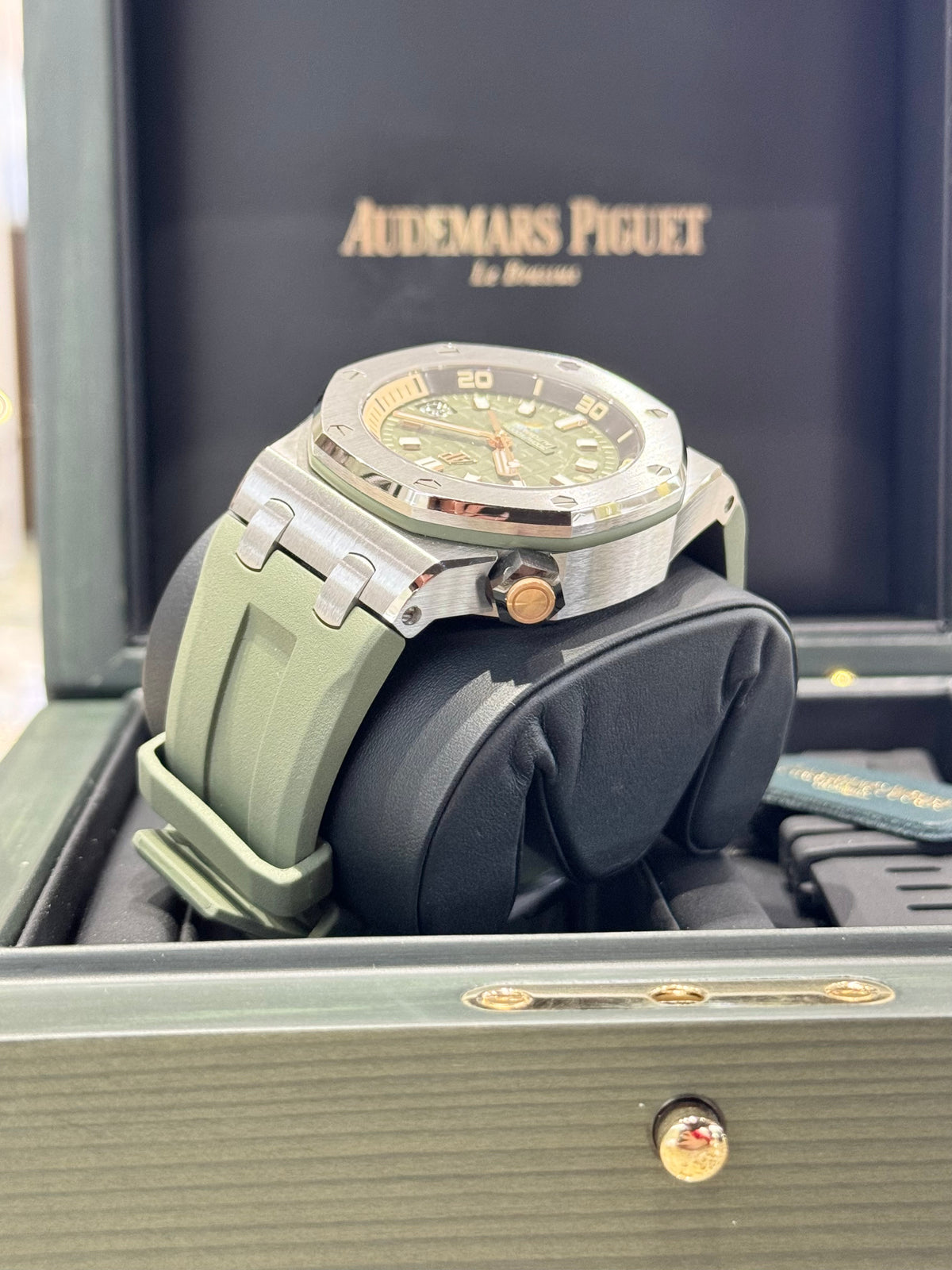 2023 Audemars Piguet Royal Oak Offshore Diver 15720ST