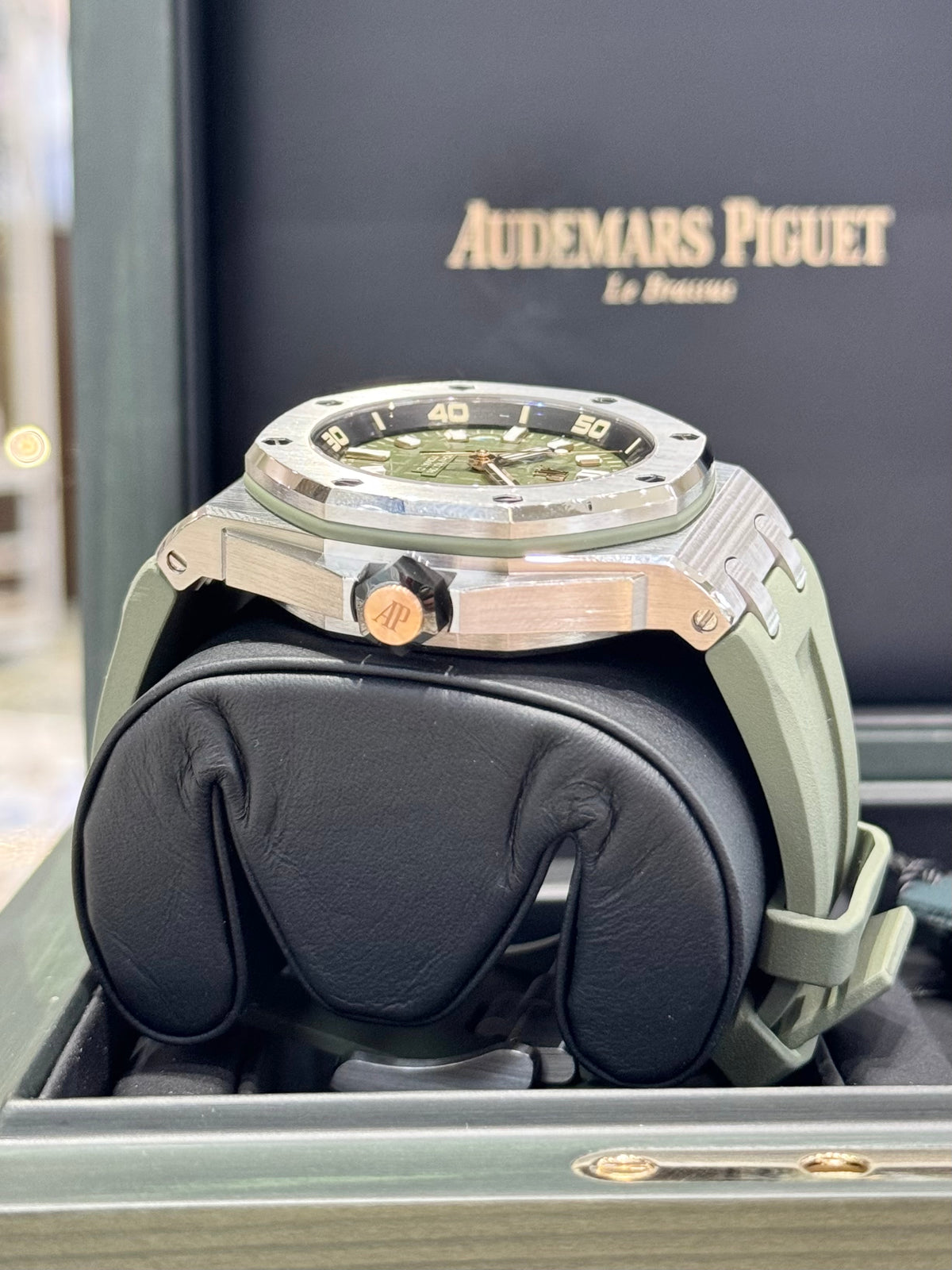 2023 Audemars Piguet Royal Oak Offshore Diver 15720ST