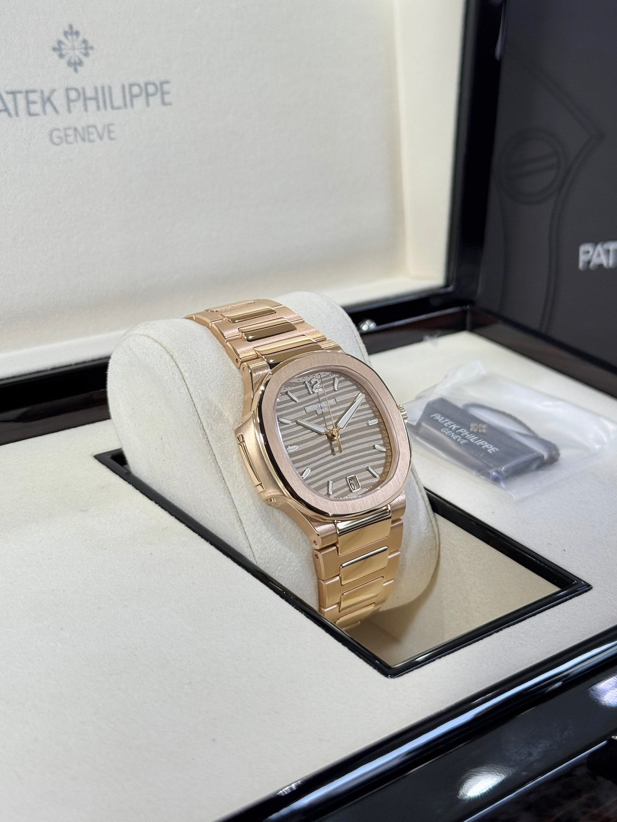 2025 Patek Philippe Nautilus 7118/1R-010