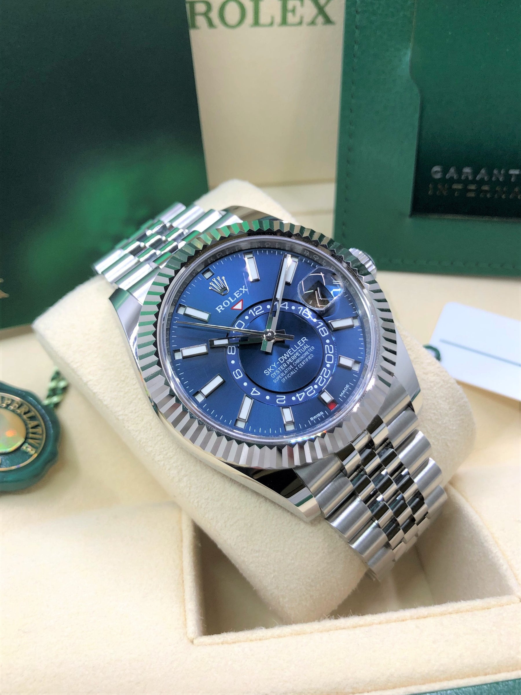 326934J.4.jpg