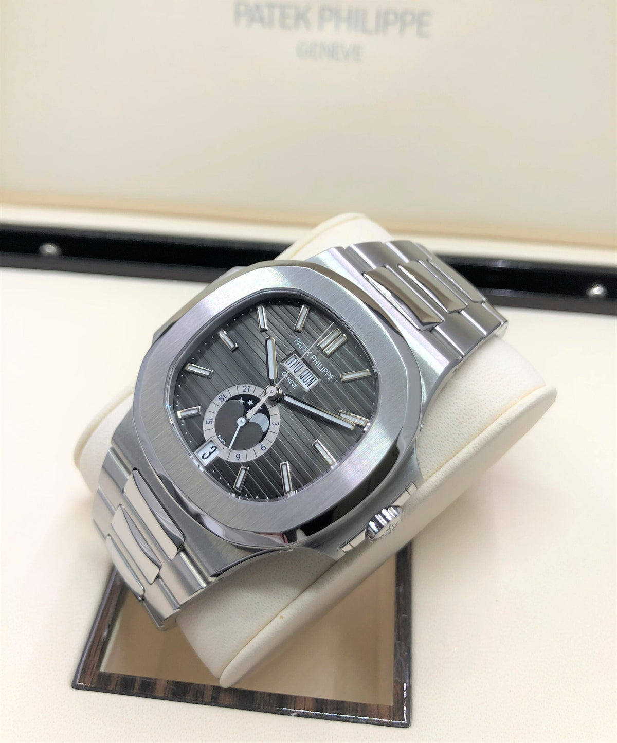 57261A.1.jpg