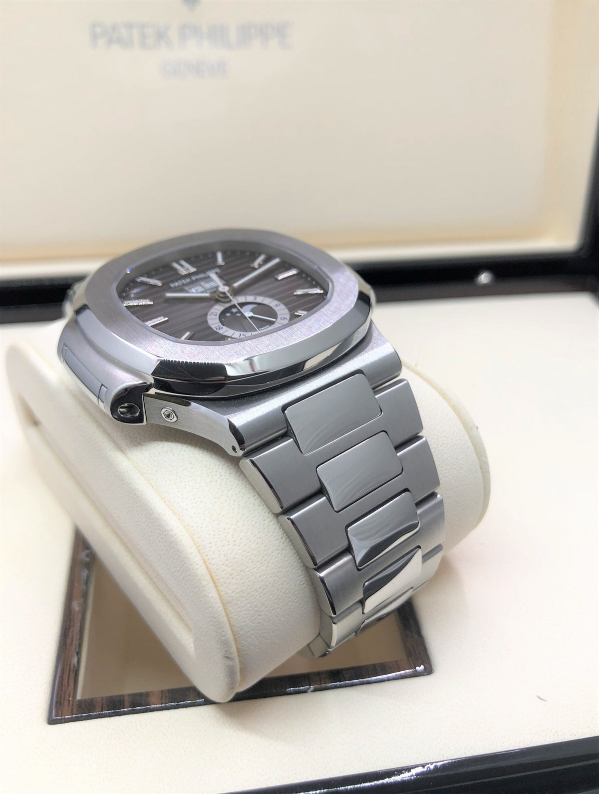 57261A.6.jpg
