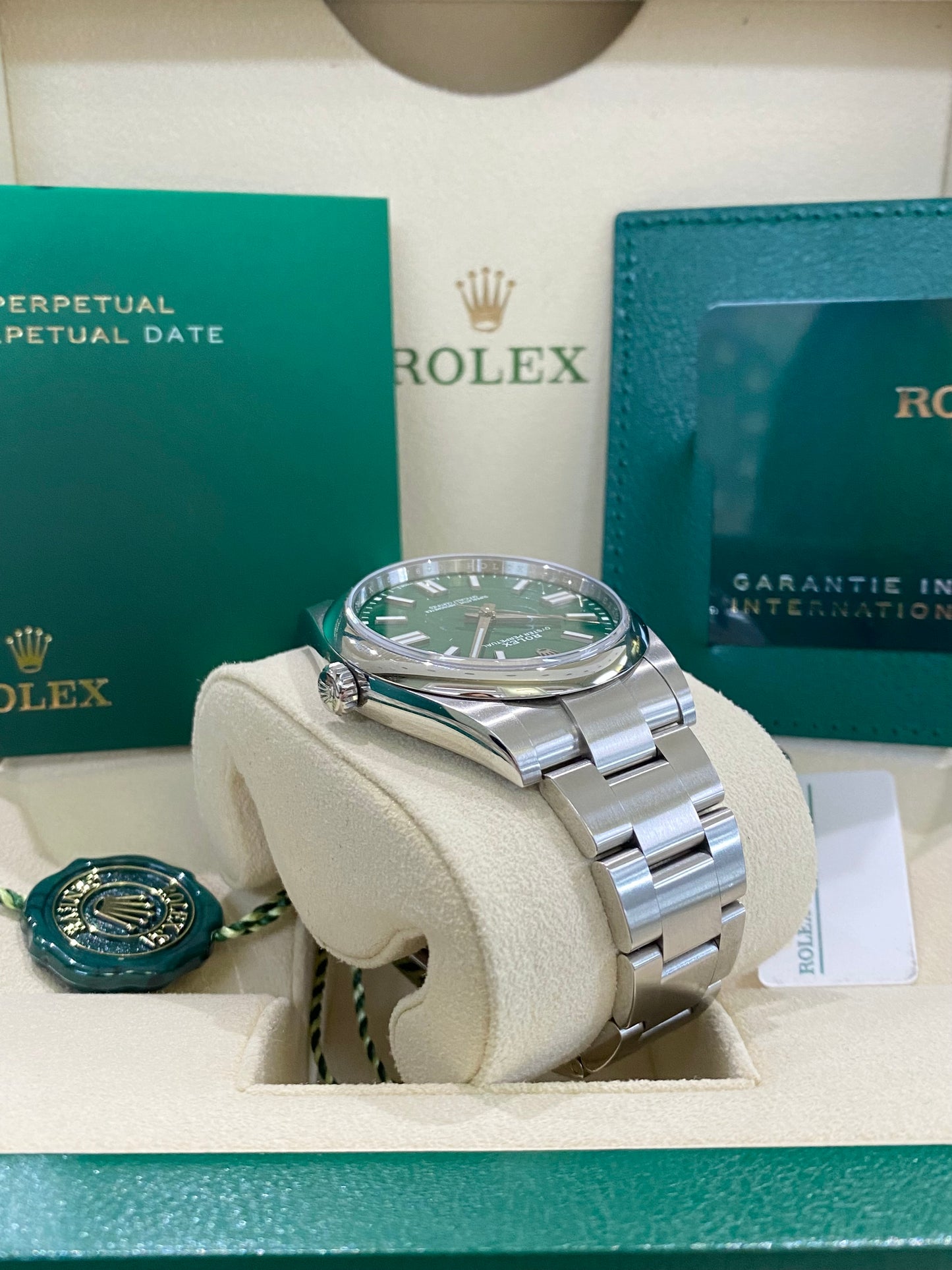 2022 Rolex Oyster Perpetual 41 124300