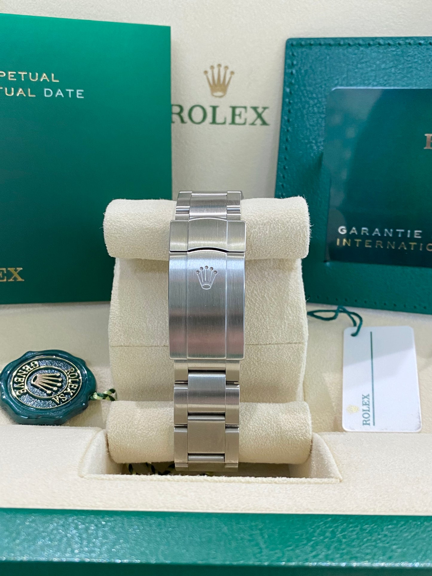 2022 Rolex Oyster Perpetual 41 124300