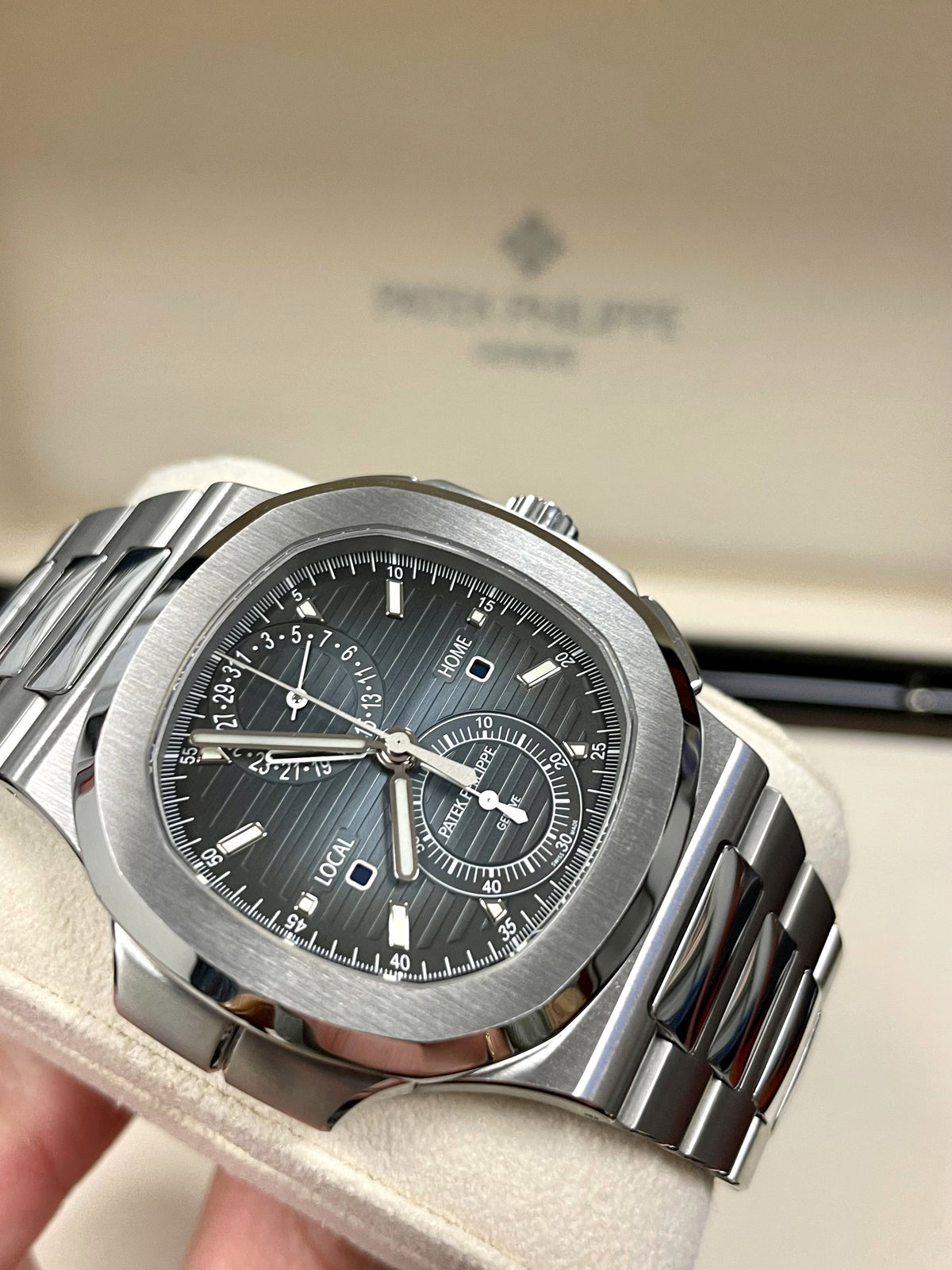 2021 Patek Philippe Aquanaut Travel Time